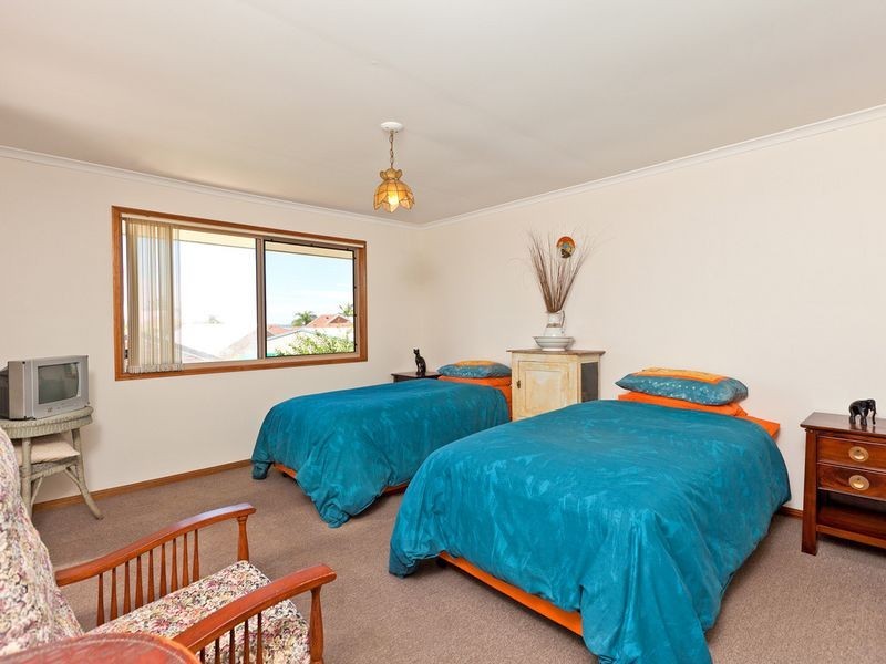 14 Finuge Court, Victoria Point QLD 4165