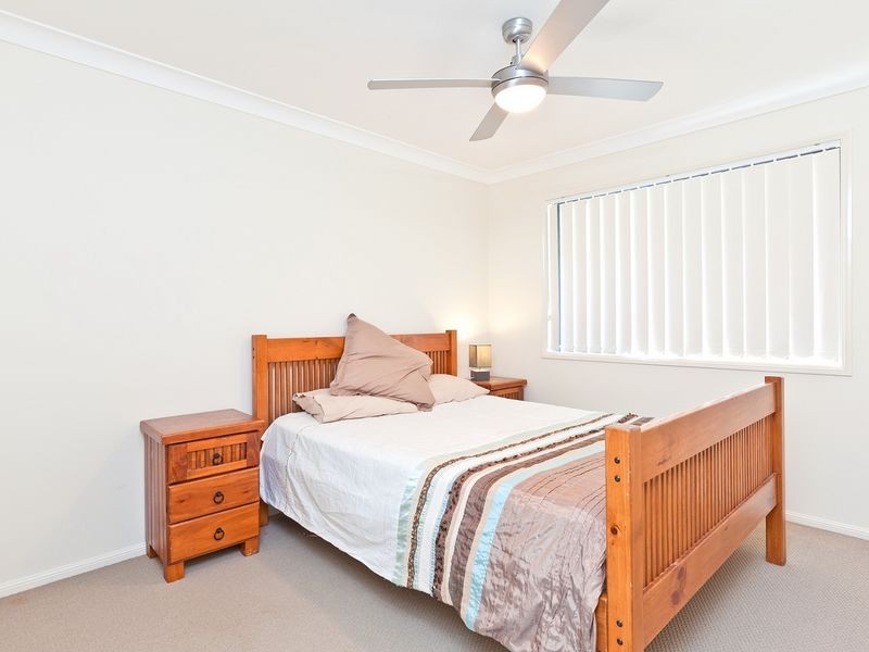 17 Emperor Drive, Redland Bay QLD 4165