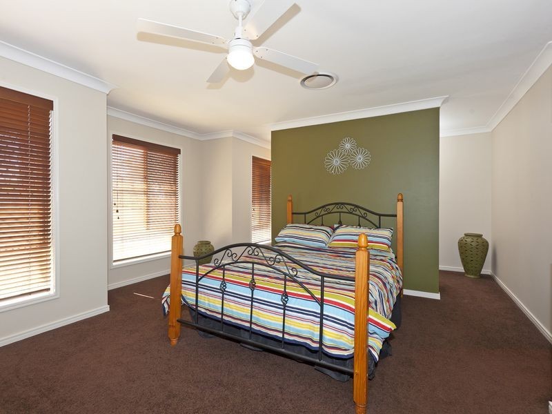 53 Senden Crescent, Manly West QLD 4179