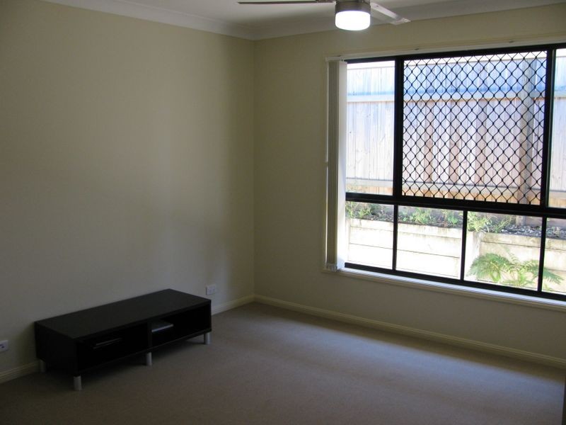 16 Gilchrist Street, Wellington Point QLD 4160