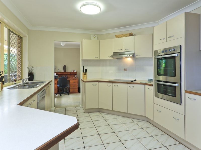 33 Trafalgar Drive, Victoria Point QLD 4165