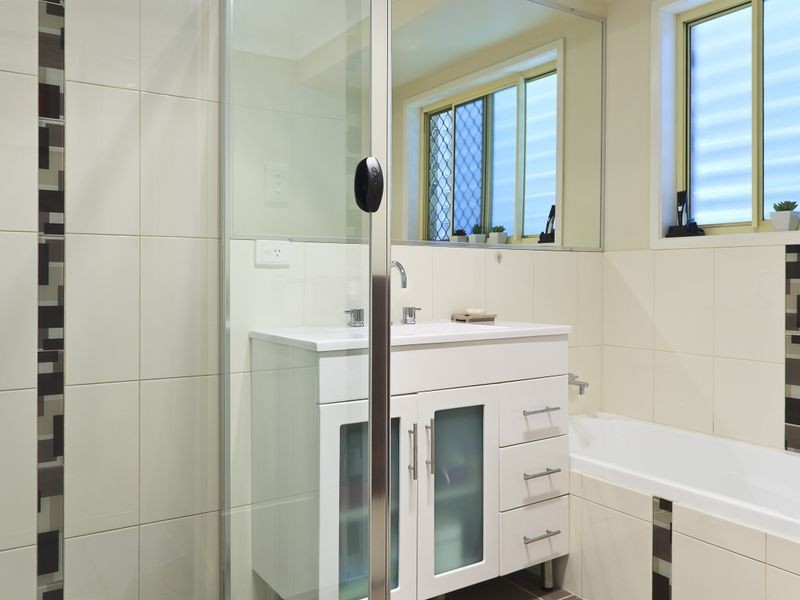 33 Trafalgar Drive, Victoria Point QLD 4165