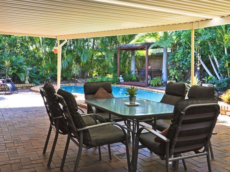 33 Trafalgar Drive, Victoria Point QLD 4165