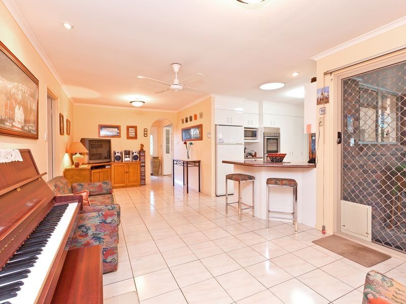 8 Riverton Drive, Wellington Point QLD 4160