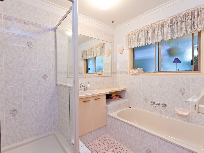 8 Riverton Drive, Wellington Point QLD 4160