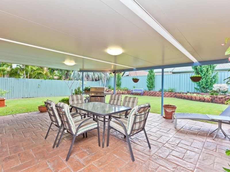 8 Riverton Drive, Wellington Point QLD 4160