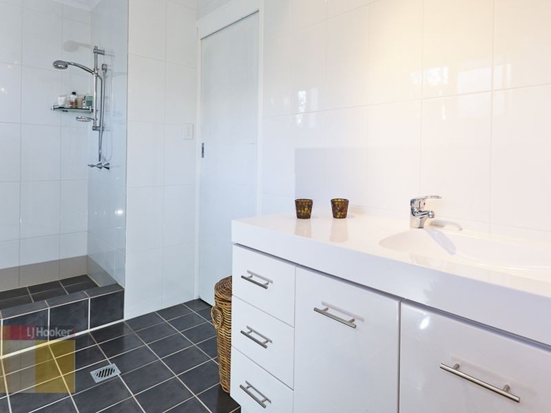 7 Rusbrook Street, Redland Bay QLD 4165