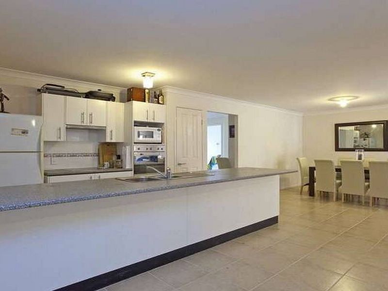 25 Ebony Crescent, Redland Bay QLD 4165
