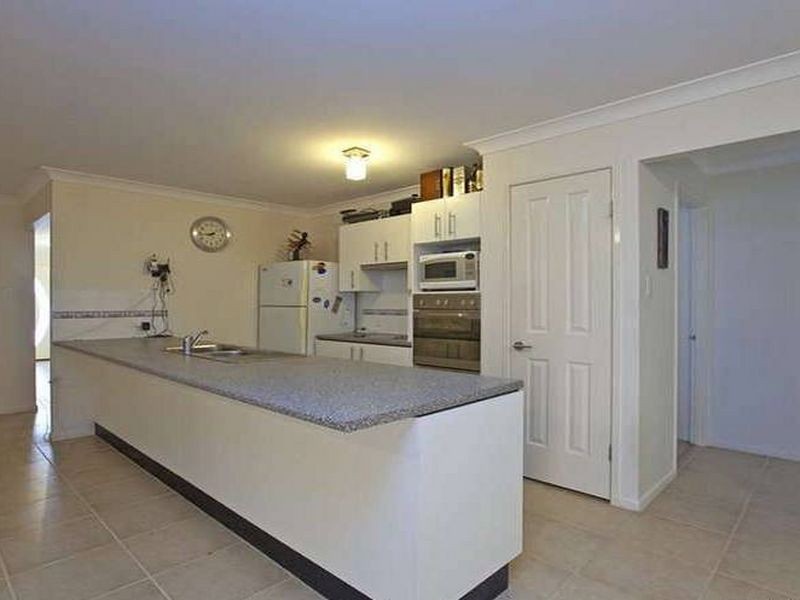 25 Ebony Crescent, Redland Bay QLD 4165