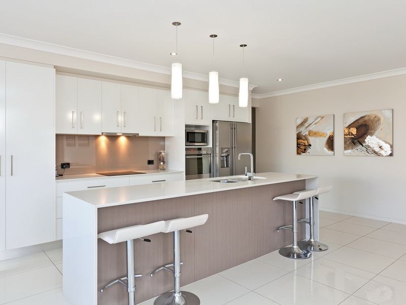 10 Sapium Road, Redland Bay QLD 4165