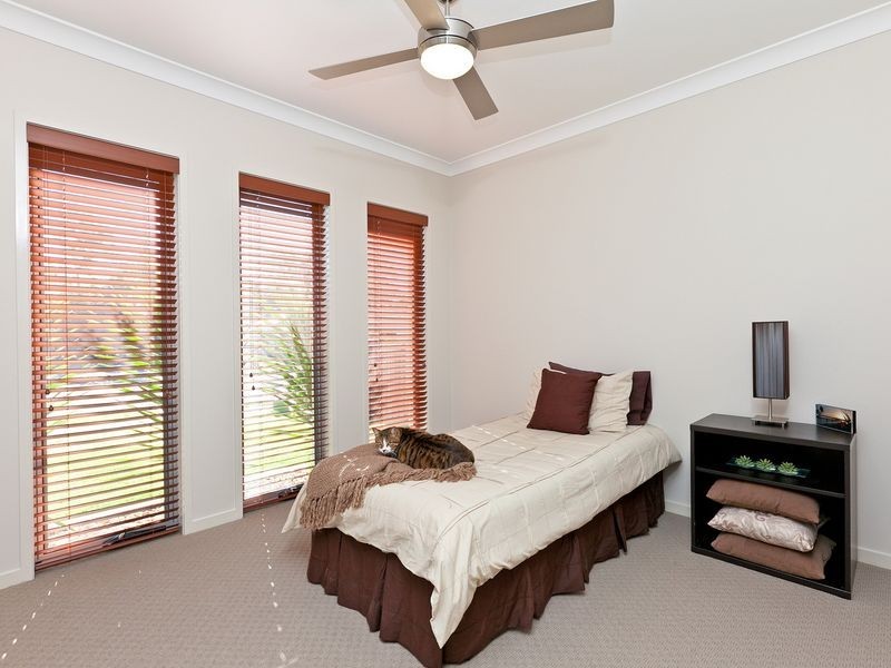 10 Sapium Road, Redland Bay QLD 4165