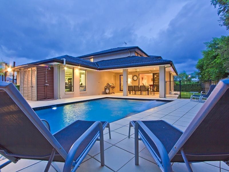 12 Ebony Crescent, Redland Bay QLD 4165