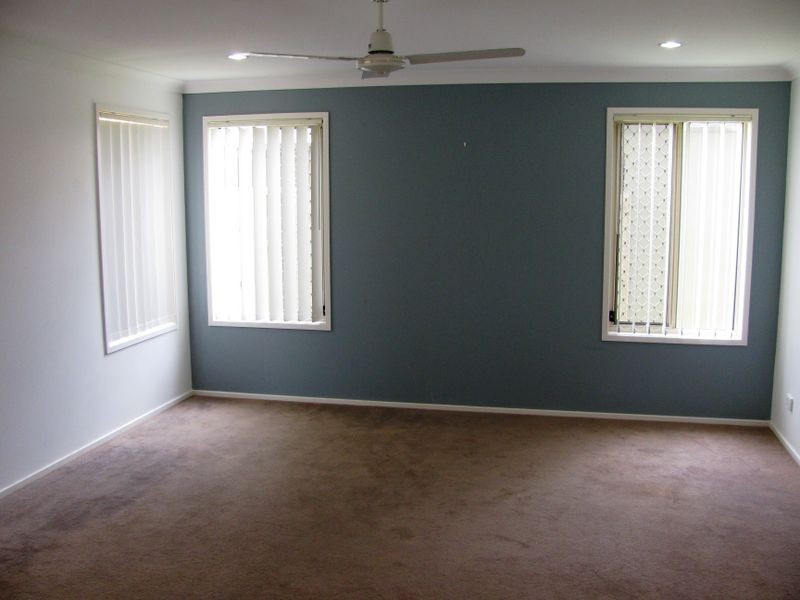 28 Azure Avenue, Redland Bay QLD 4165