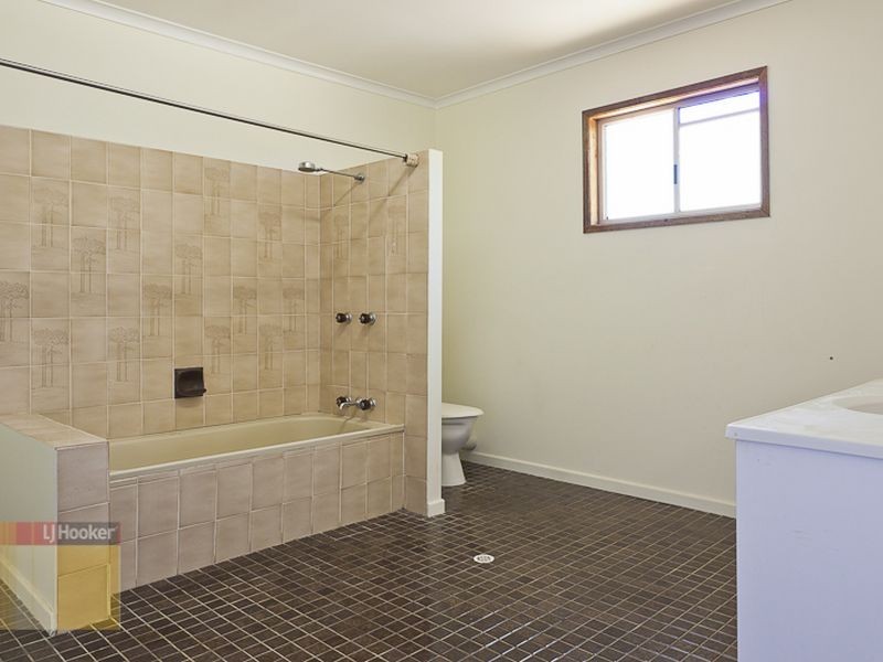 4 Barkala Street, Wellington Point QLD 4160