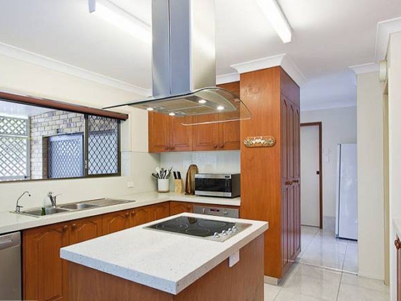 16 Thompson Street, Victoria Point QLD 4165