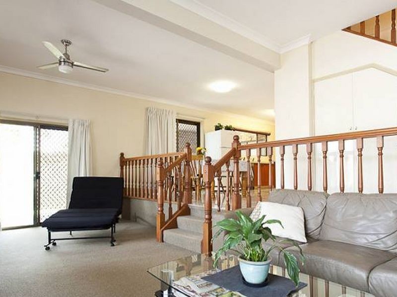 16 Thompson Street, Victoria Point QLD 4165