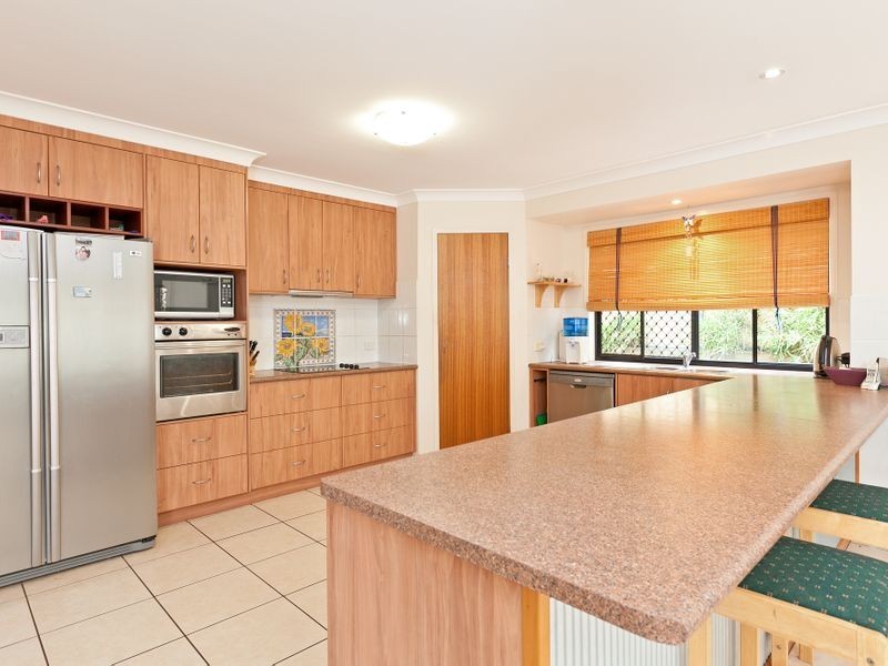 15 Daydream Street, Redland Bay QLD 4165