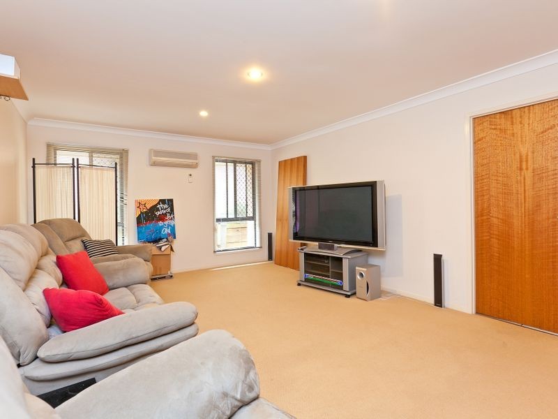 15 Daydream Street, Redland Bay QLD 4165