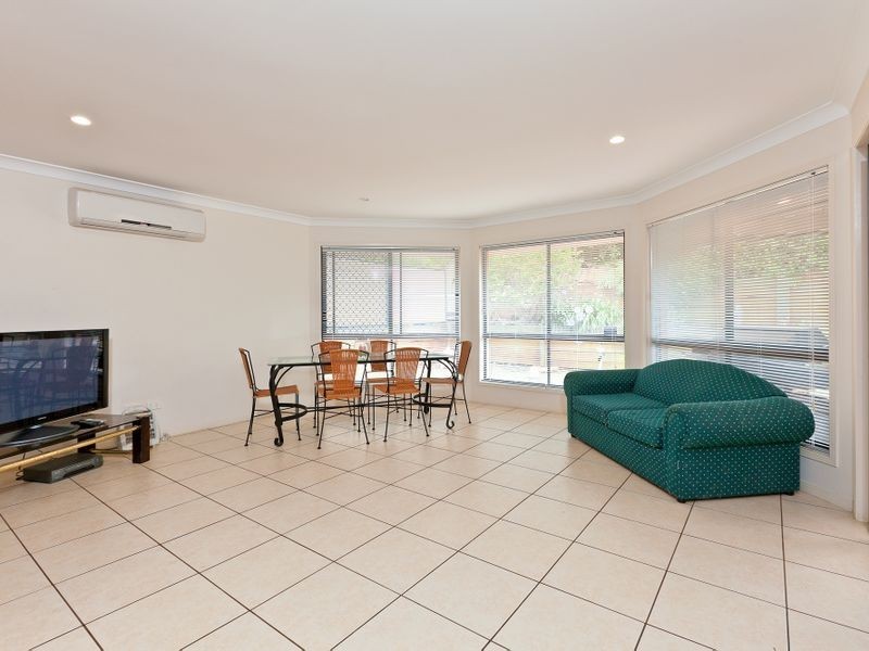 15 Daydream Street, Redland Bay QLD 4165