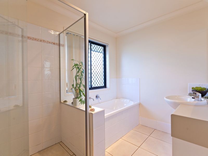 10 Caswell Court, Redland Bay QLD 4165