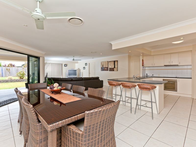 10 Caswell Court, Redland Bay QLD 4165