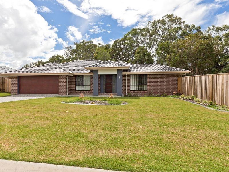 8 Pyrus Place, Redland Bay QLD 4165