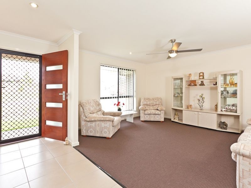 8 Pyrus Place, Redland Bay QLD 4165