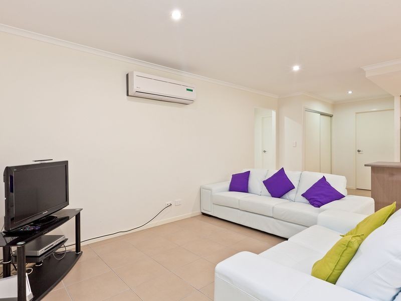 8 Pyrus Place, Redland Bay QLD 4165