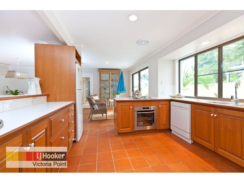 17 Thompson Street, Victoria Point QLD 4165