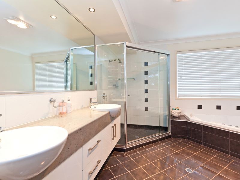 15 Thompson Street, Victoria Point QLD 4165