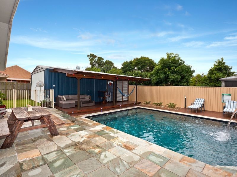 15 Thompson Street, Victoria Point QLD 4165