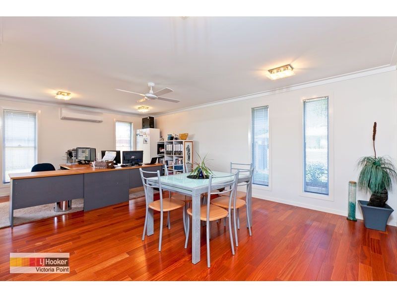 4 Lois Place, Redland Bay QLD 4165
