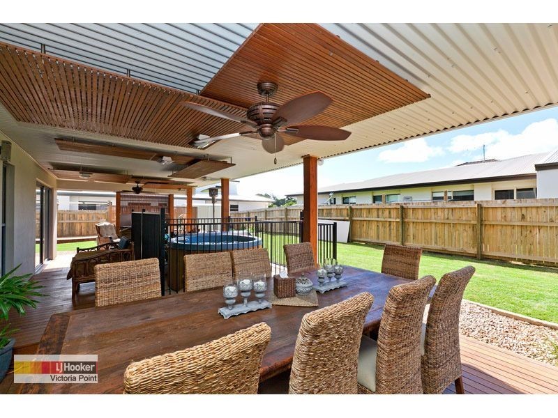4 Lois Place, Redland Bay QLD 4165