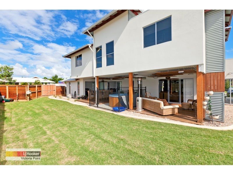 4 Lois Place, Redland Bay QLD 4165