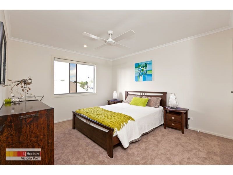 4 Lois Place, Redland Bay QLD 4165