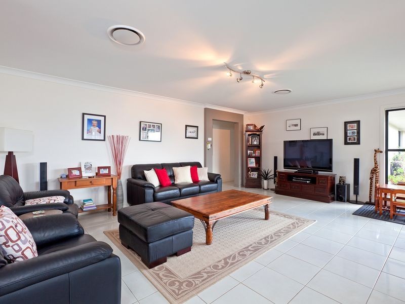 15 Cole Street, Redland Bay QLD 4165