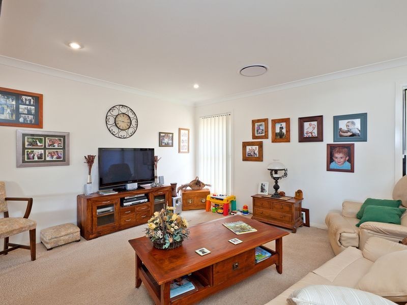 10 Cole Street, Redland Bay QLD 4165