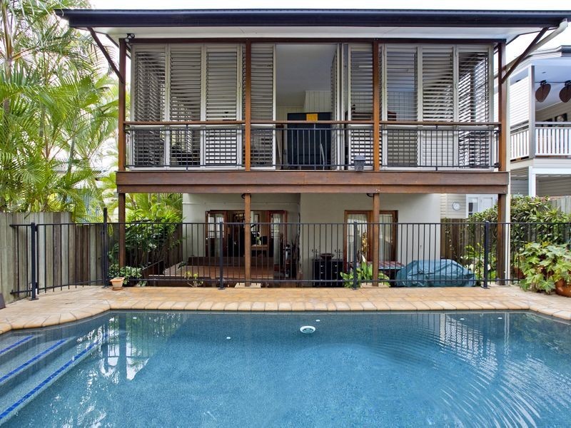 163 McIlwraith Avenue, Norman Park QLD 4170