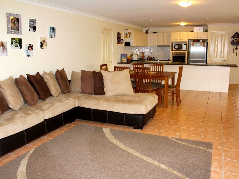 12 Snipe Street, Redland Bay QLD 4165