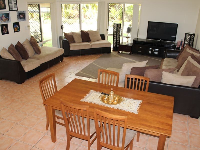 12 Snipe Street, Redland Bay QLD 4165