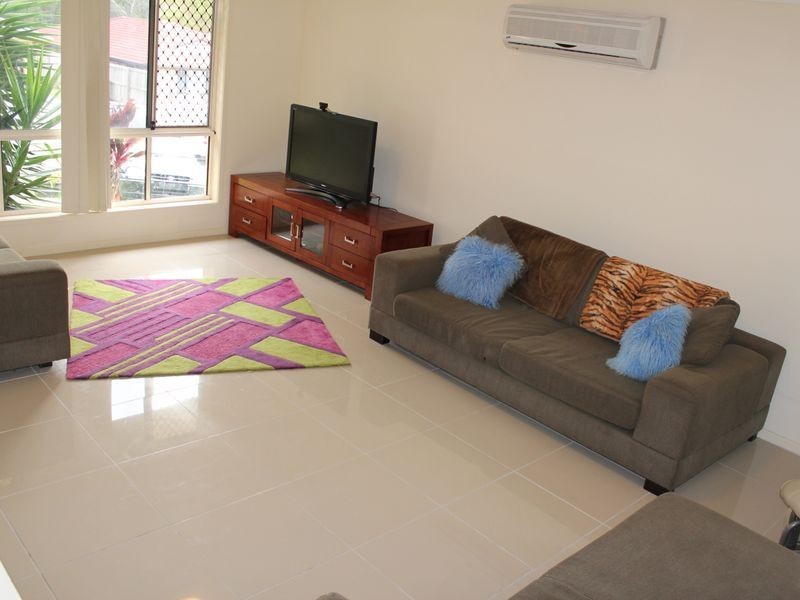 12 Snipe Street, Redland Bay QLD 4165