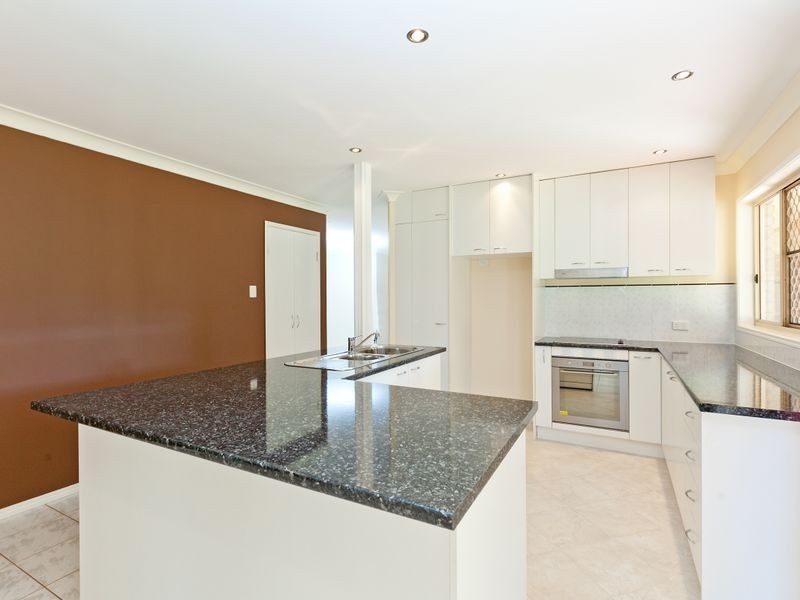 1 Regency Street, Victoria Point QLD 4165