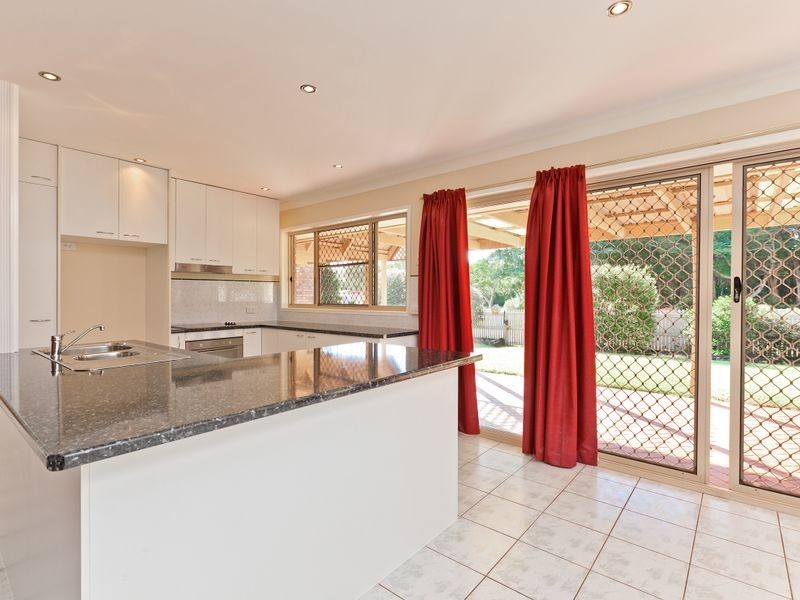 1 Regency Street, Victoria Point QLD 4165