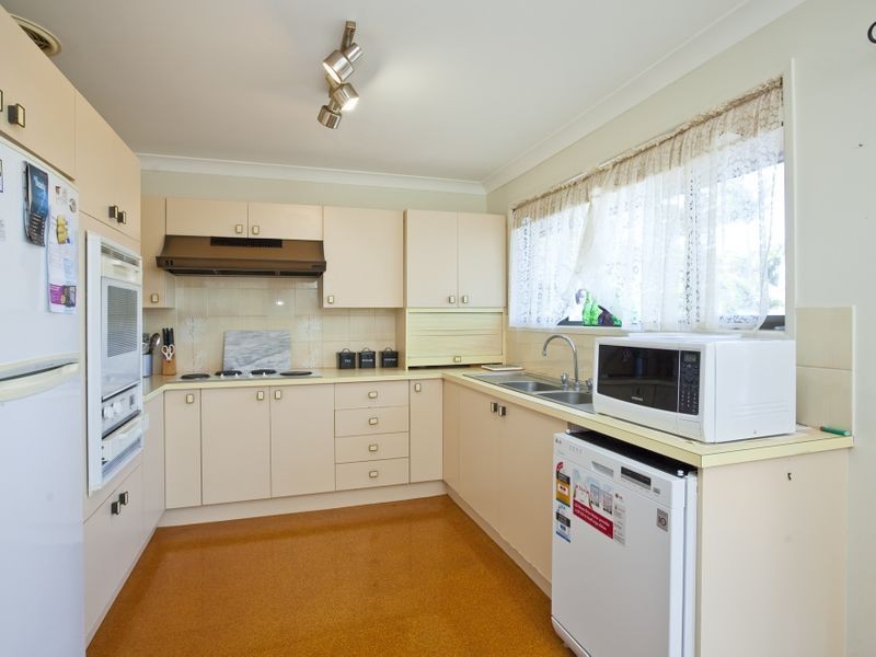 10 Macadamia Street, Victoria Point QLD 4165