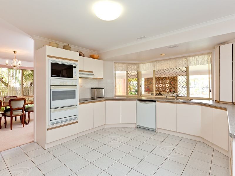 35 Adrian Street, Victoria Point QLD 4165