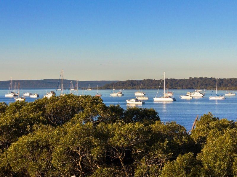 1 Regency Street, Victoria Point QLD 4165