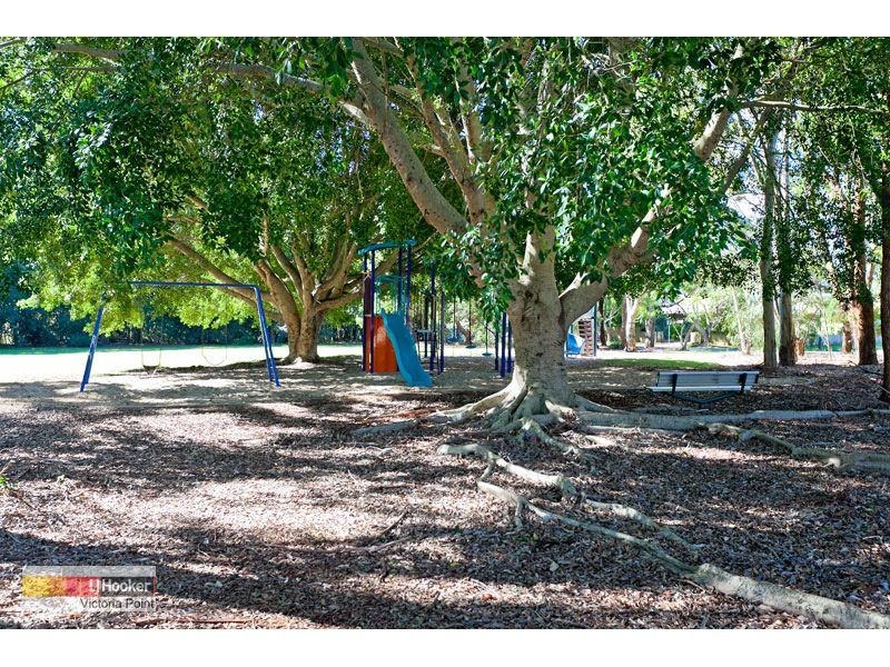 1 Regency Street, Victoria Point QLD 4165