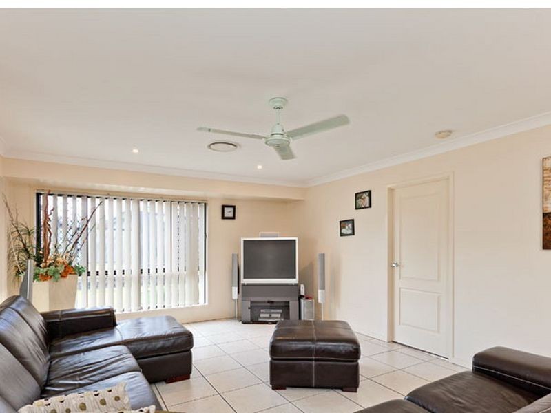 10 Caswell Crescent, Redland Bay QLD 4165