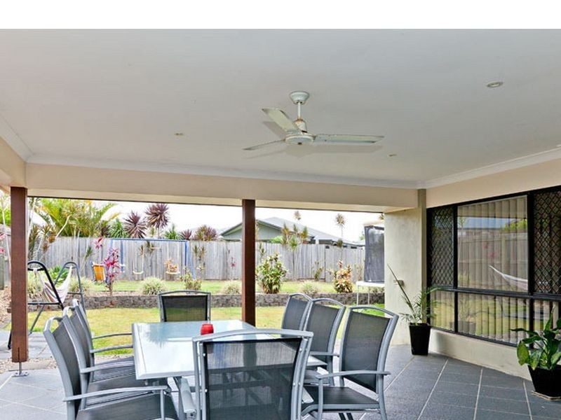 10 Caswell Crescent, Redland Bay QLD 4165