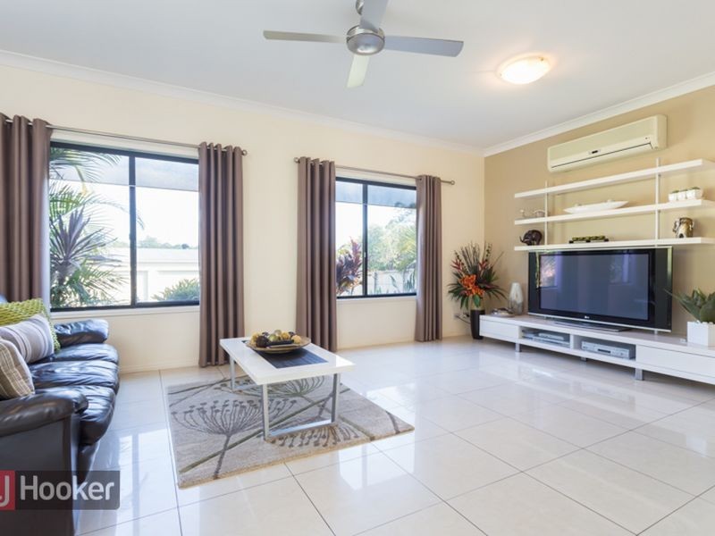 8 Larkspur Street, Redland Bay QLD 4165
